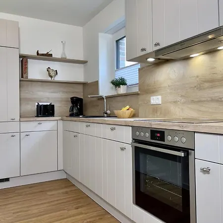 Loennegarden - Backhus Holiday home *
